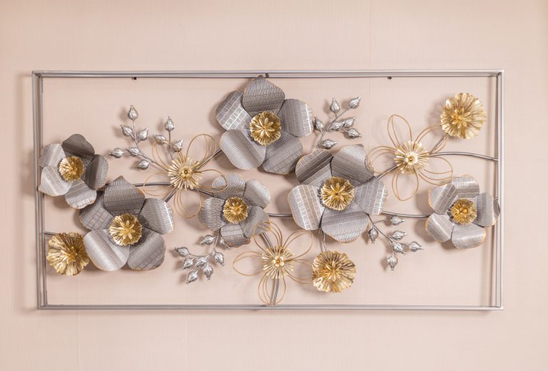 Adorno Decorativo de Metal para Pared – Diseño Floral Glam ✨🏡