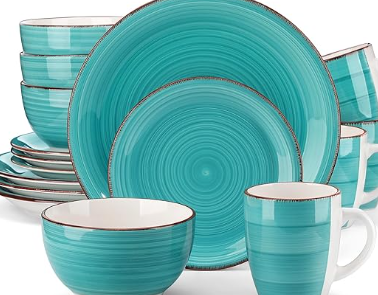 Vajilla de 16 piezas en color verde.