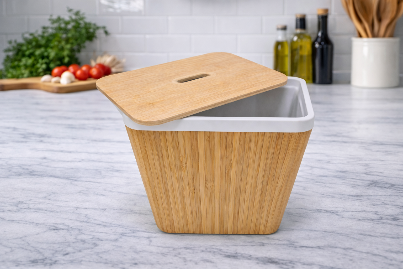 Cesta Rectangular de Bambú con Tapa