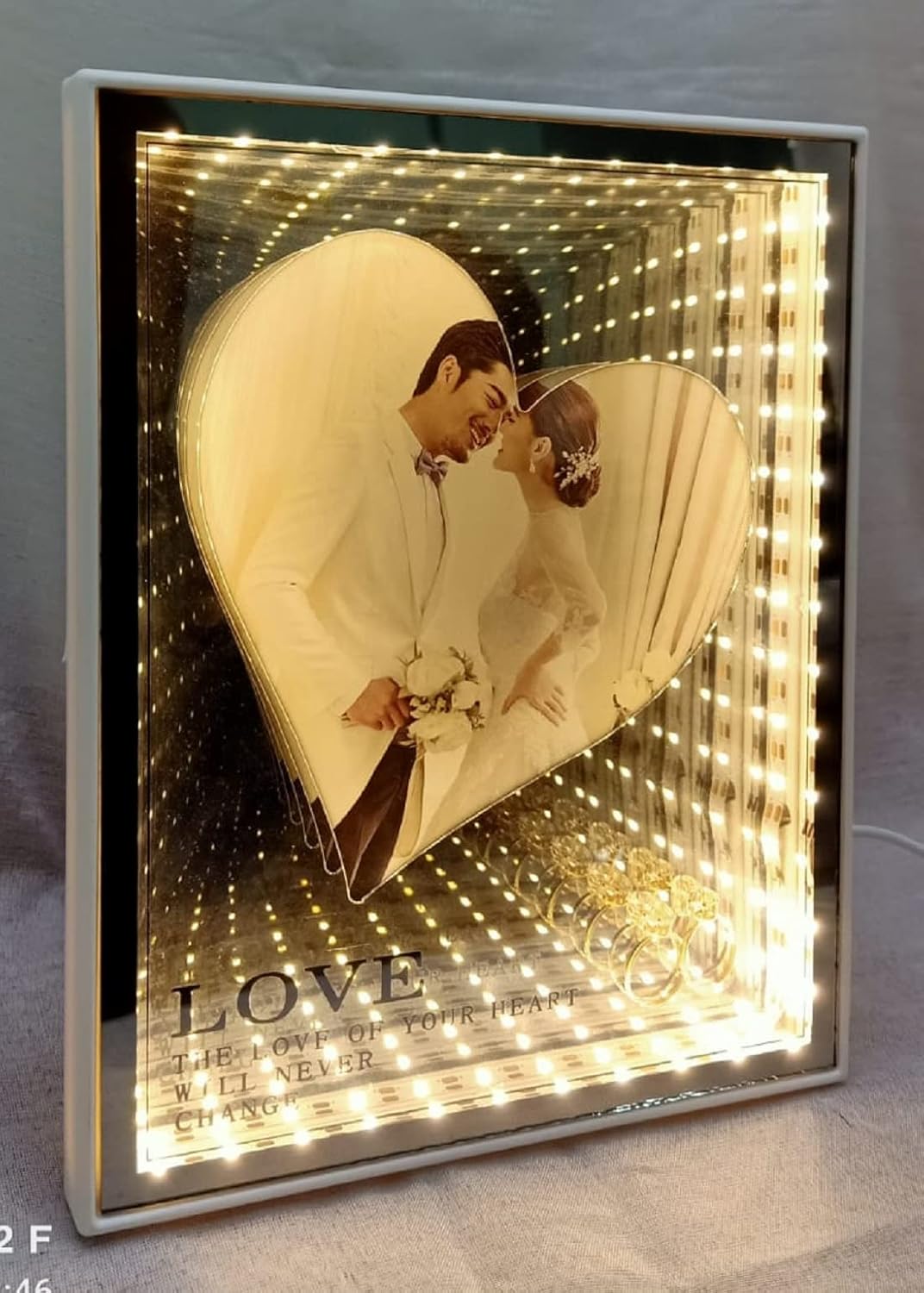 Portarretrato decorativo con luz LED cuadrado con corazon