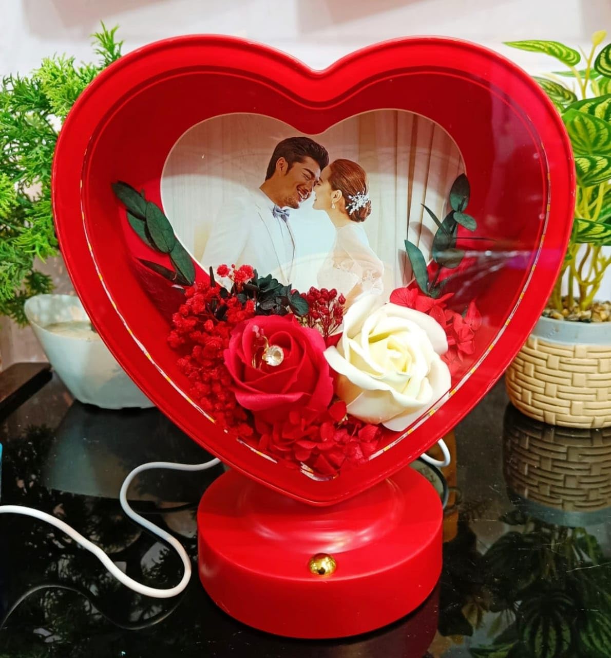Portaretrato decorativo con luz LED corazon rojo