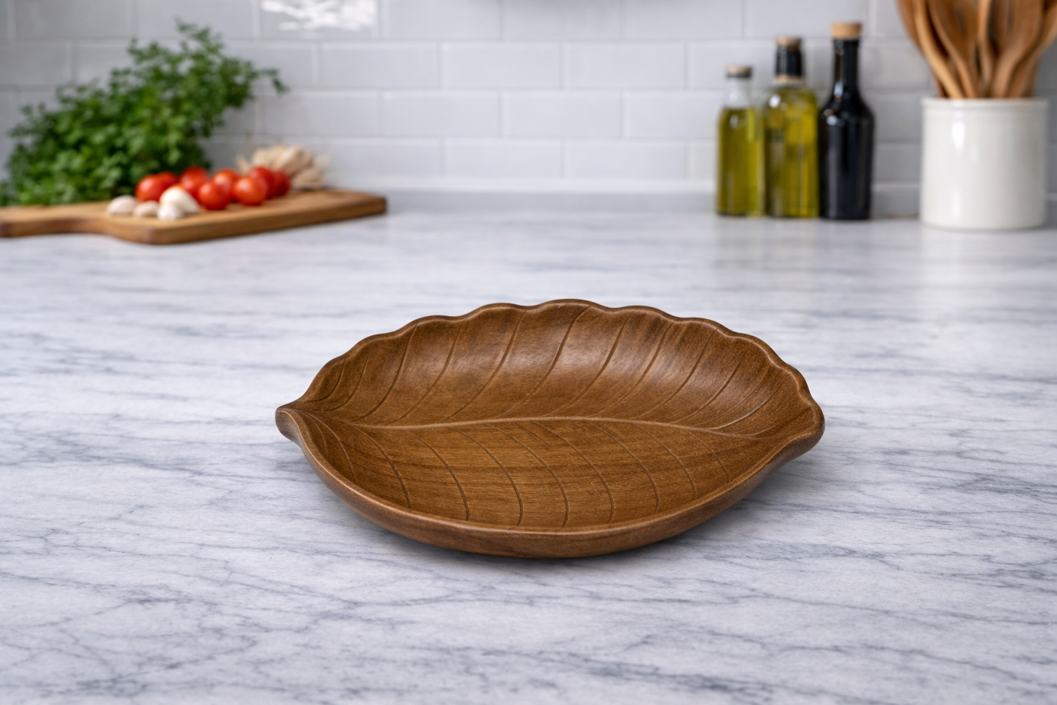Bandeja Decorativa de Madera en Forma de Hoja