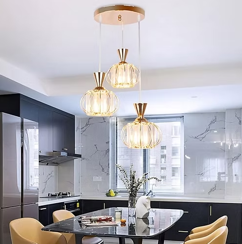 Lámpara colgante dorada de 3 luces lineal | Hierro y vidrio, diseño elegante