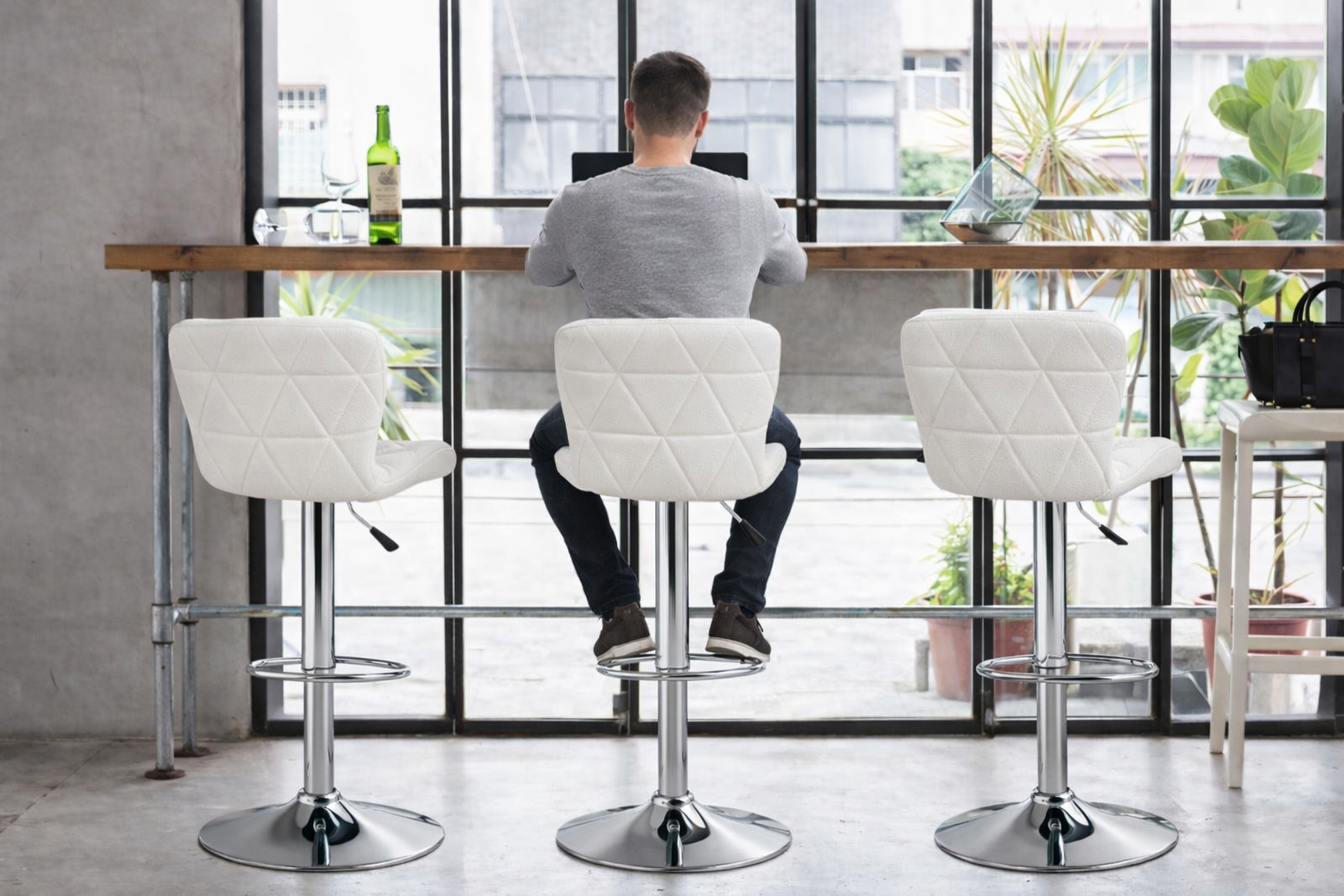 Silla de Bar – Diseño Moderno | Elegancia, Confort y Resistencia para Barras y Comedores Altos